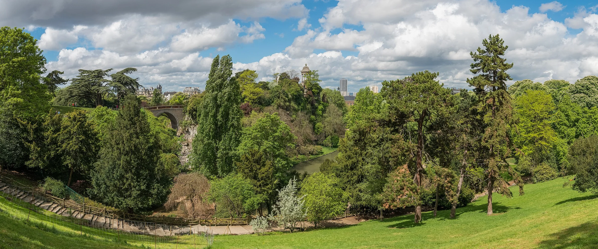 Paris 19e, le parc des Buttes-Chaumont